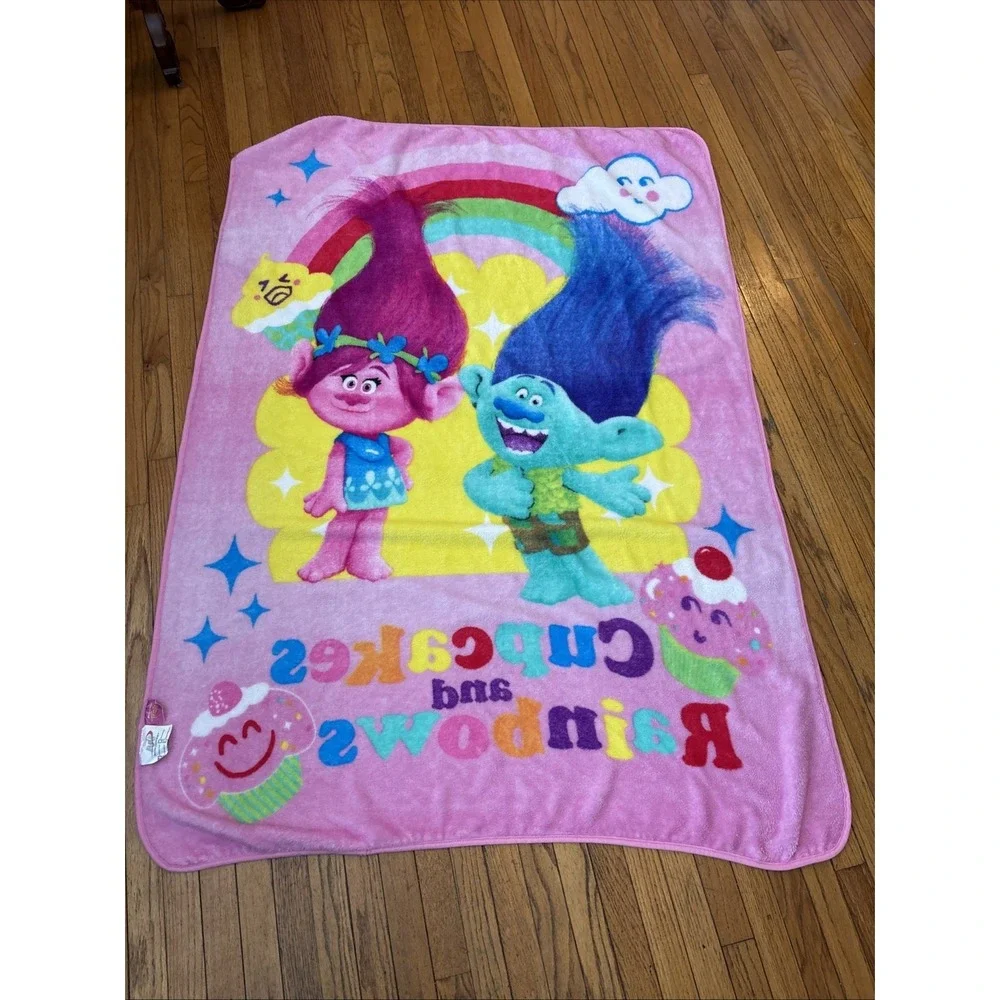 Trolls Kids Fleece Blanket Poppy Branch Dreamworks Cupcakes Rainbows 46x60